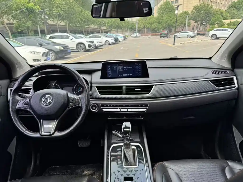 Fengguang 580 ☆ Star 1.5 T Auto Luxury