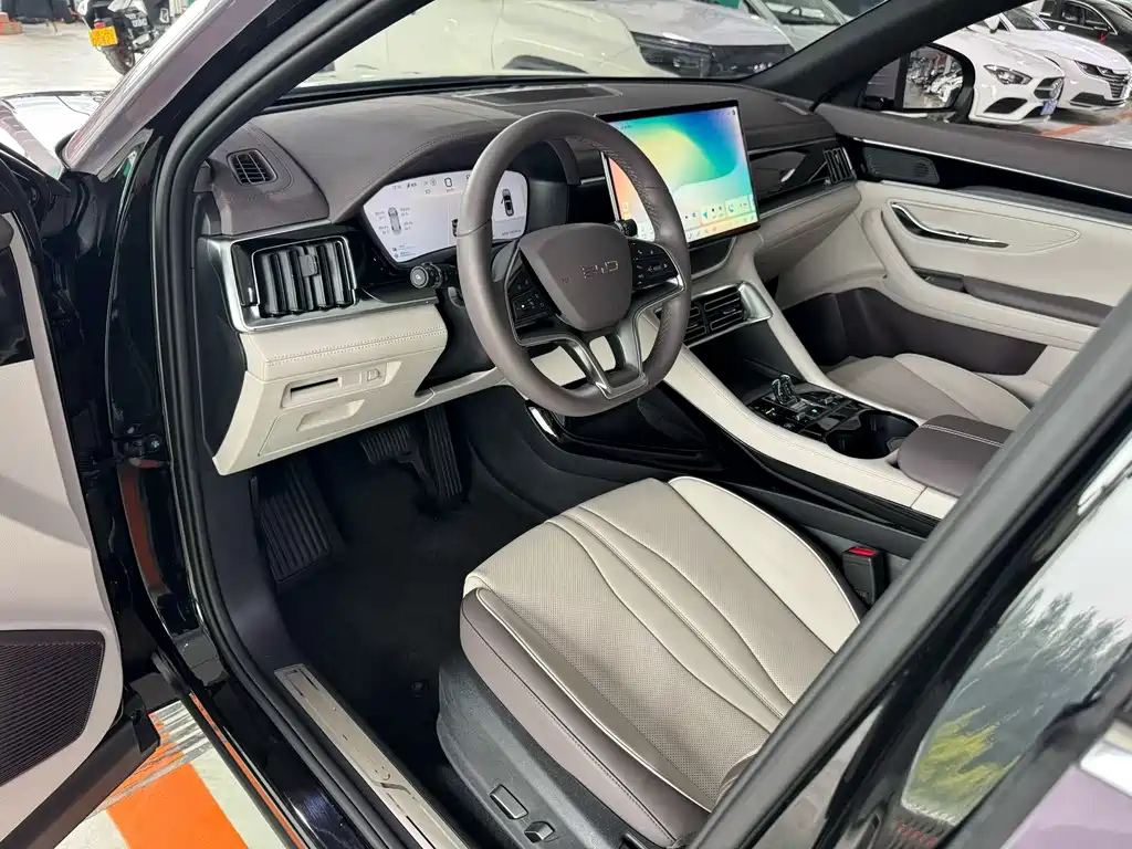 Song PLUS NEV DM-i 160 KM Flagship