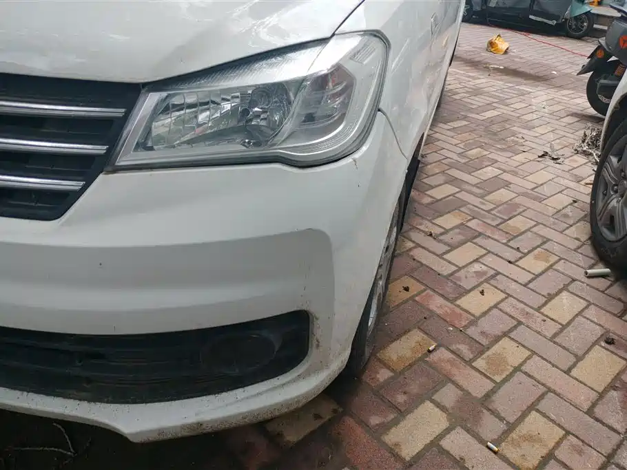 Fengguang 330 1.5 L Manual Utility I DK15