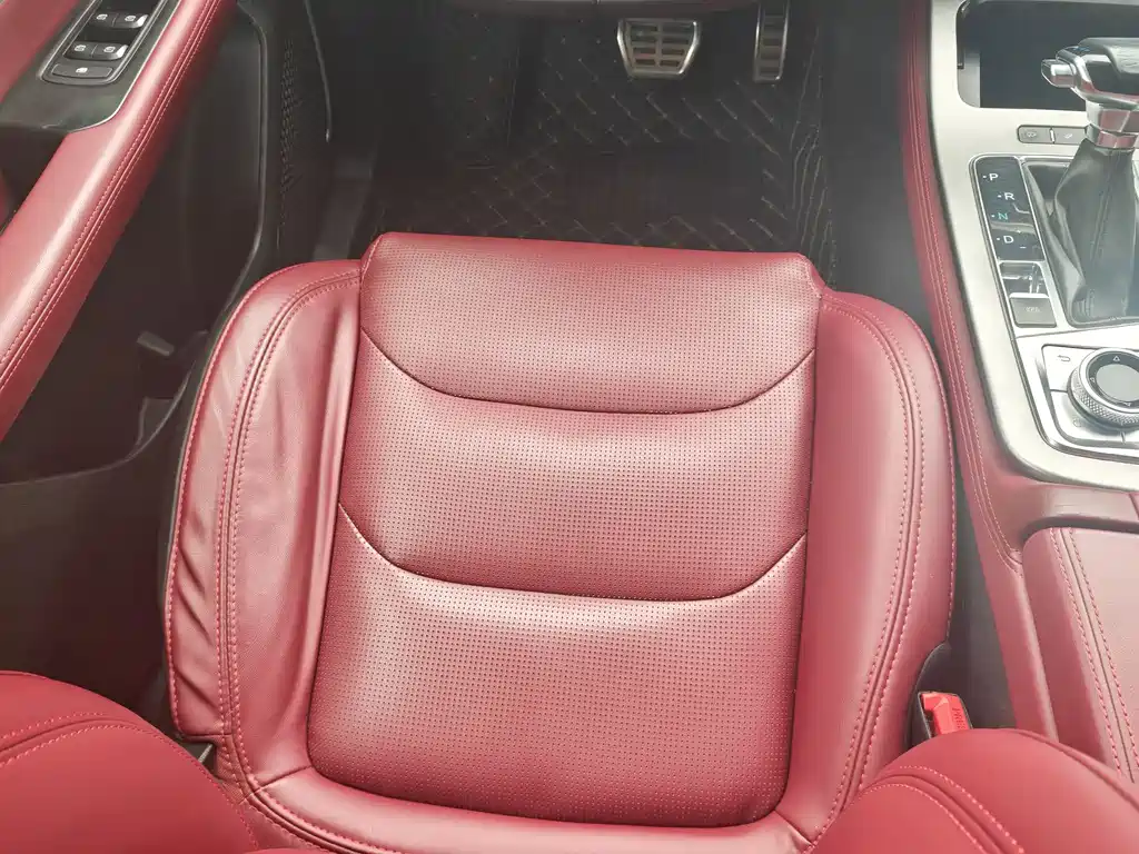 Jetour X70 PLUS 1.5 T DCT Fire 7-seat
