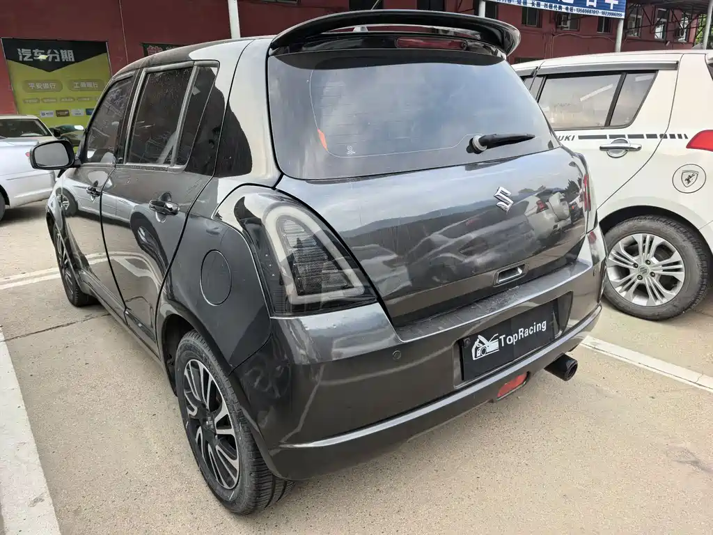 Swift 1.5 L Manual Fashion
