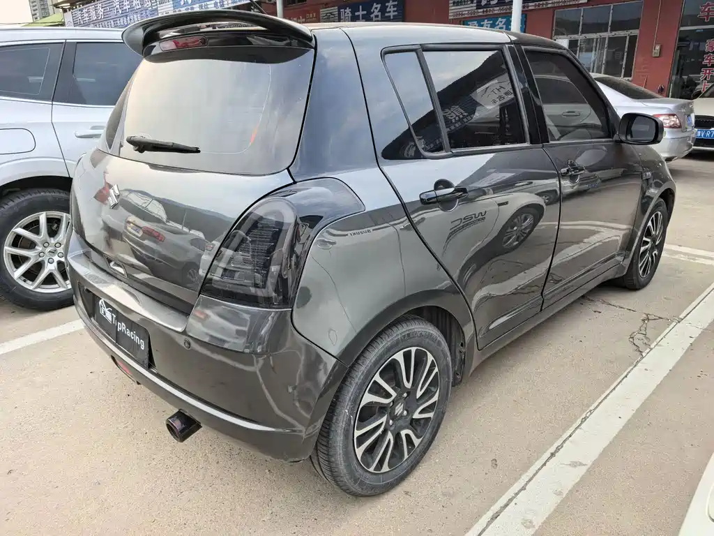 Swift 1.5 L Manual Fashion