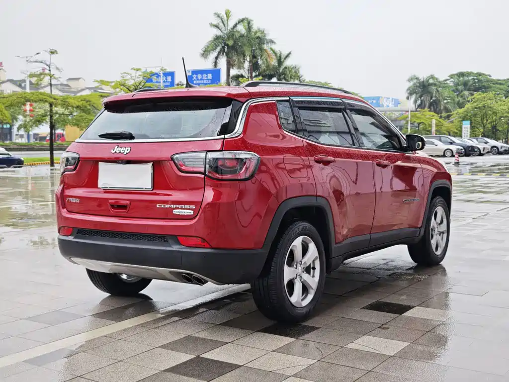 Compass 200 T Auto Home Enjoyment