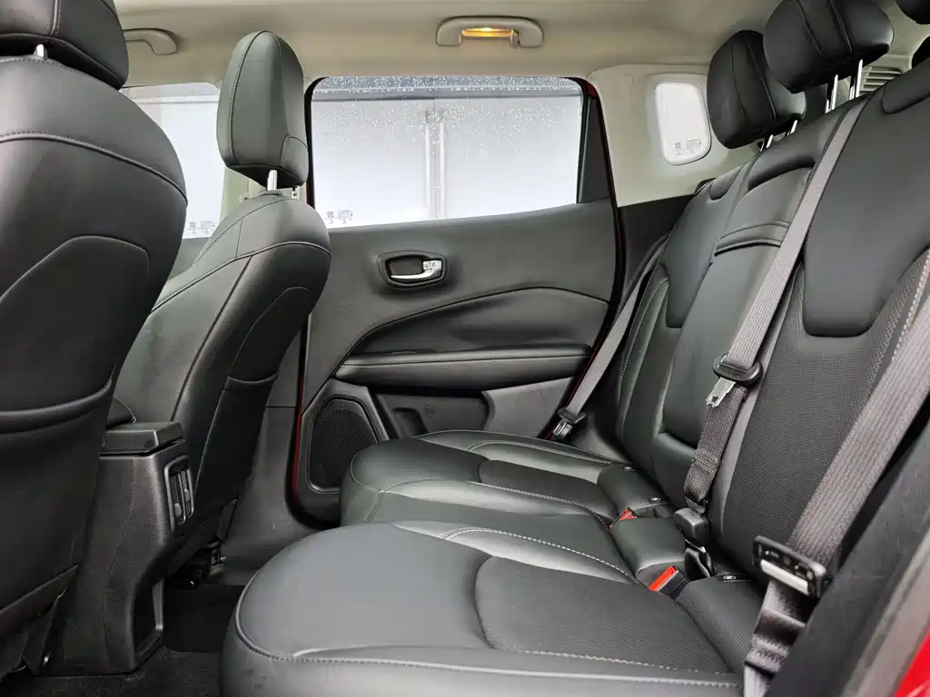 Compass 200 T Auto Home Enjoyment