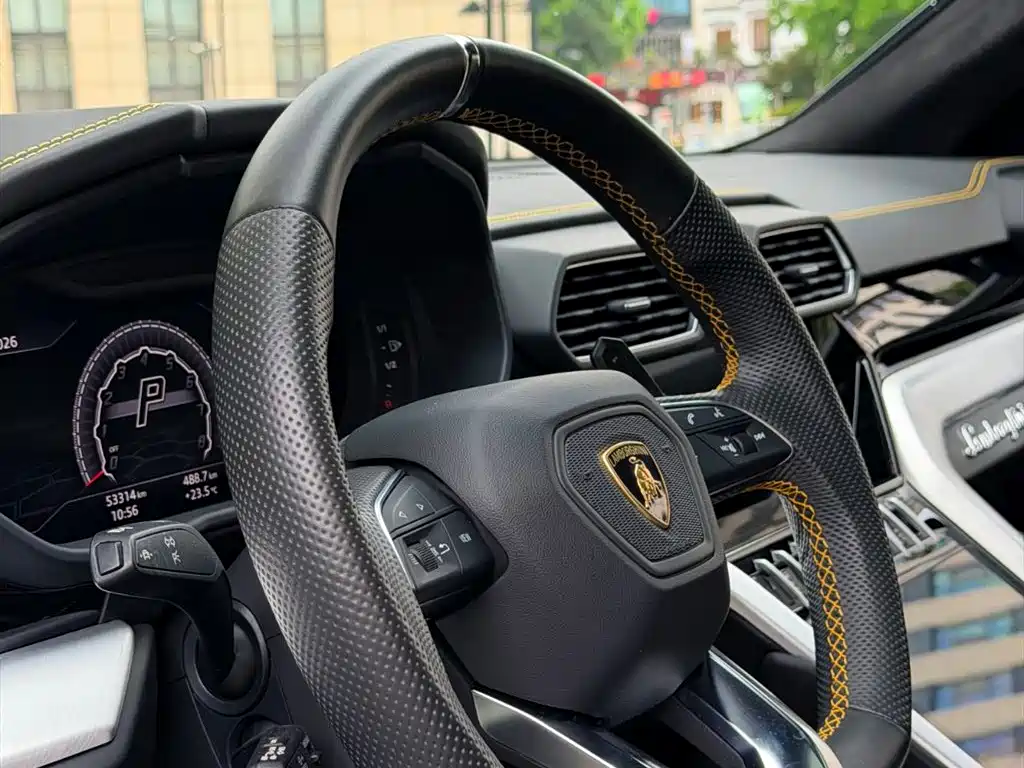 Urus 4.0 T V8