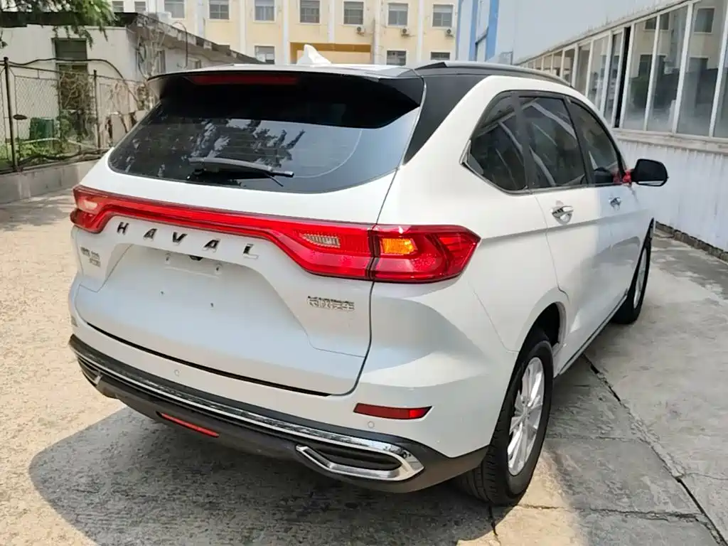 Haval M6 PLUS 1.5 T Manual Luxury Connected