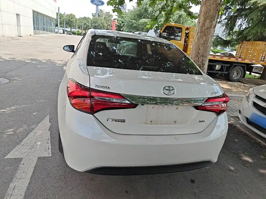 Levin Facelift 185 T CVT Leading CN-V
