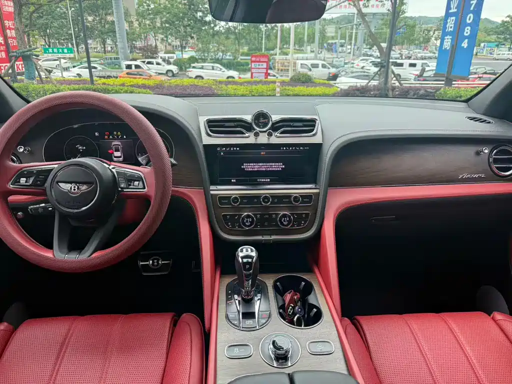 Bentayga 4.0 T V8 LWB Range Elegant Degree
