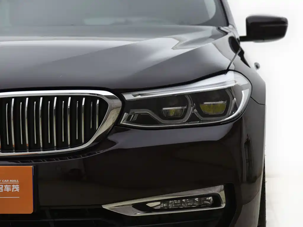 BMW 6 Series GT 630 i Luxury Design Package