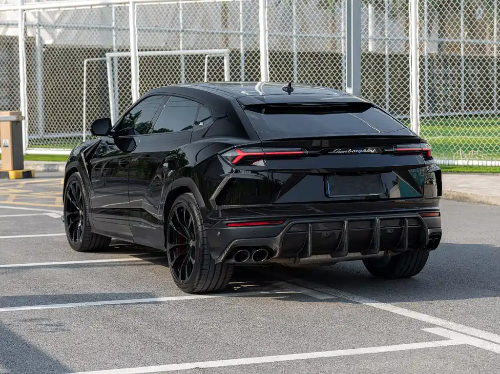 Urus 4.0 T V8