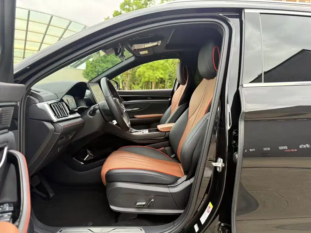 Song PLUS NEV DM-i 100 KM 4 WD Flagship PLUS