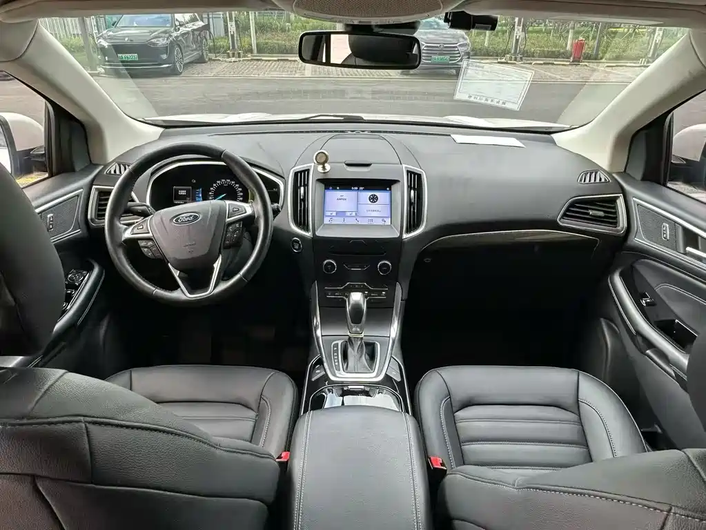 Edge EcoBoost 245 2 WD Grand Sharp 7-seat CN-V