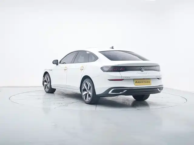 Lamando Lamando L 280 TSI DSG Spicy Cool