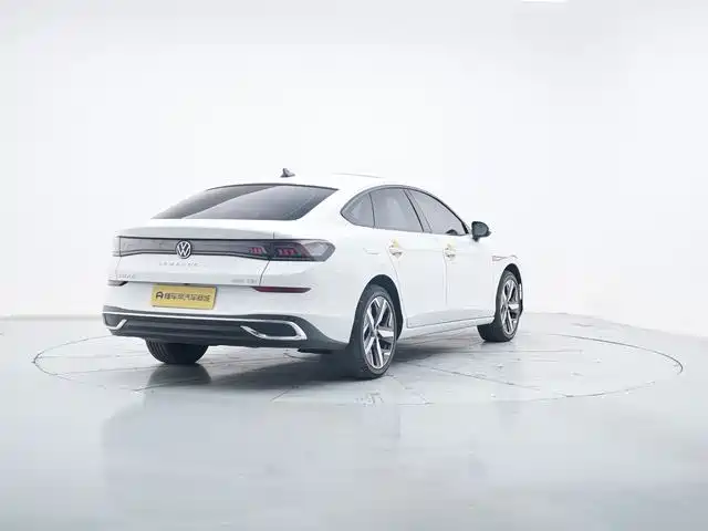 Lamando Lamando L 280 TSI DSG Spicy Cool