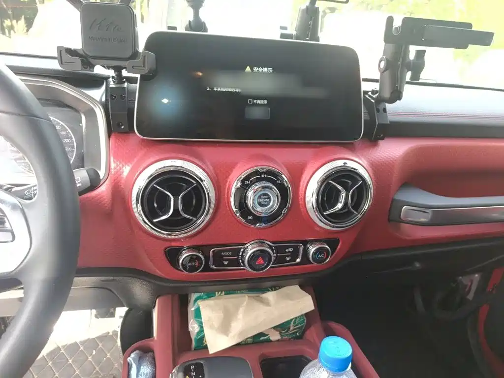 BAIC BJ40 2.0 T City Hunter Glory