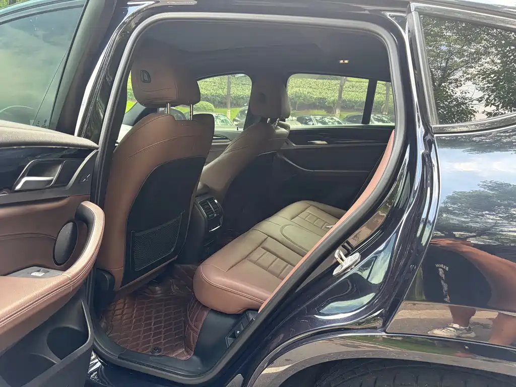 BMW X4 xDrive25 i M Sport Package