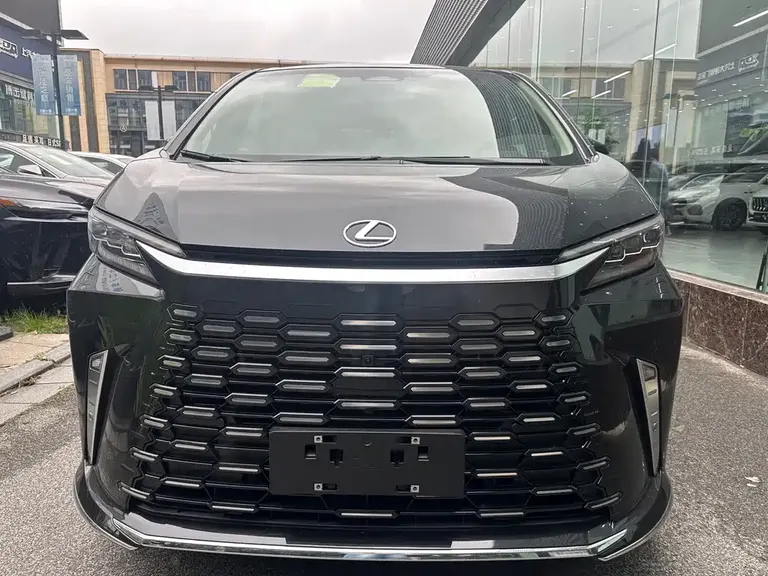 Lexus LM 雷克萨斯LM 2026款 500 h 六座尊崇版