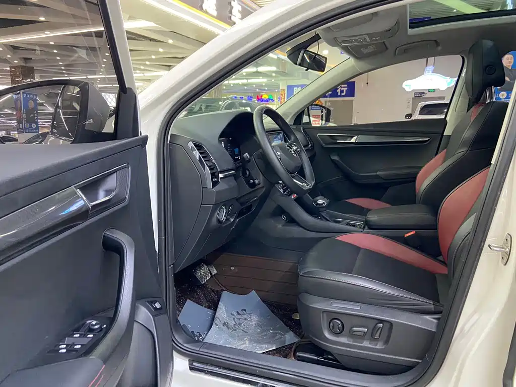 Karoq TSI280 Luxury Enjoyment