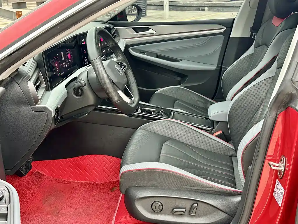Lamando Lamando L 280 TSI DSG Super Hot Flagship