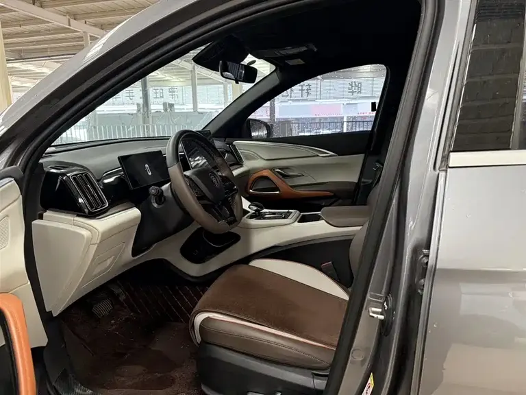 BYD Song Pro NEV DM-i 51 km Distinguished