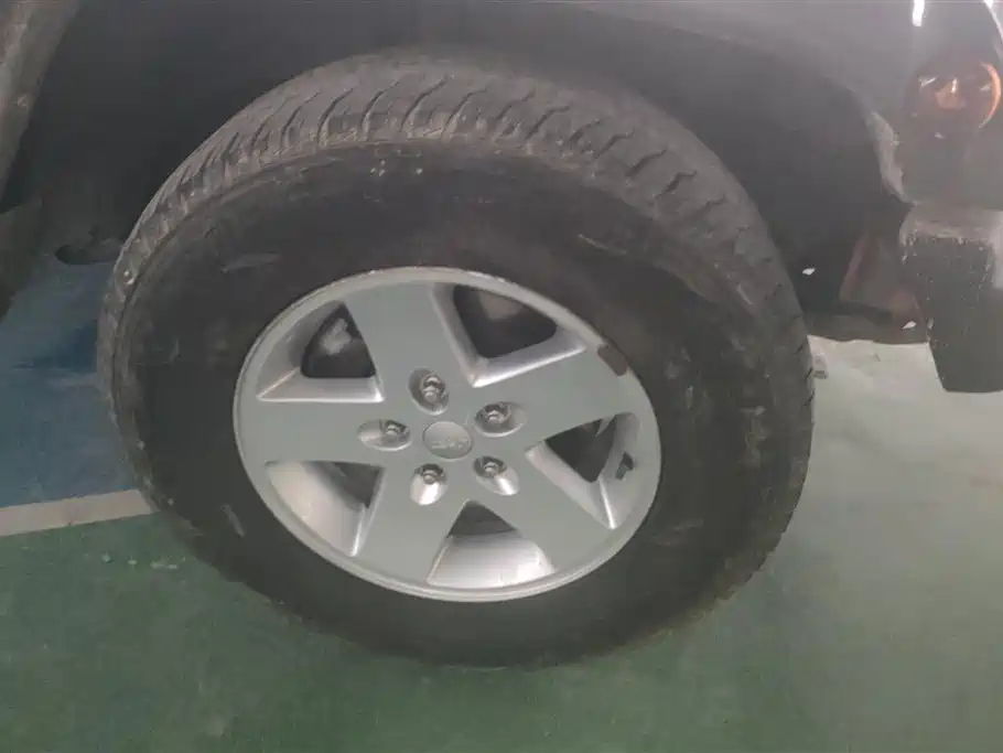 Wrangler 2.8 TD Sahara 4-door Comfort Enjoyment