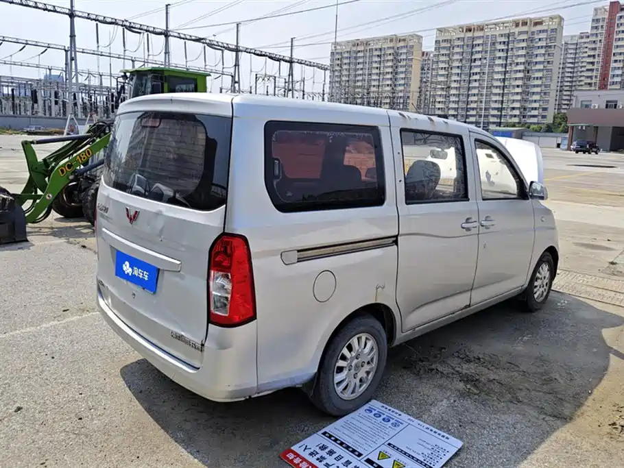 Wuling Rongguang V 1.2 L Standard