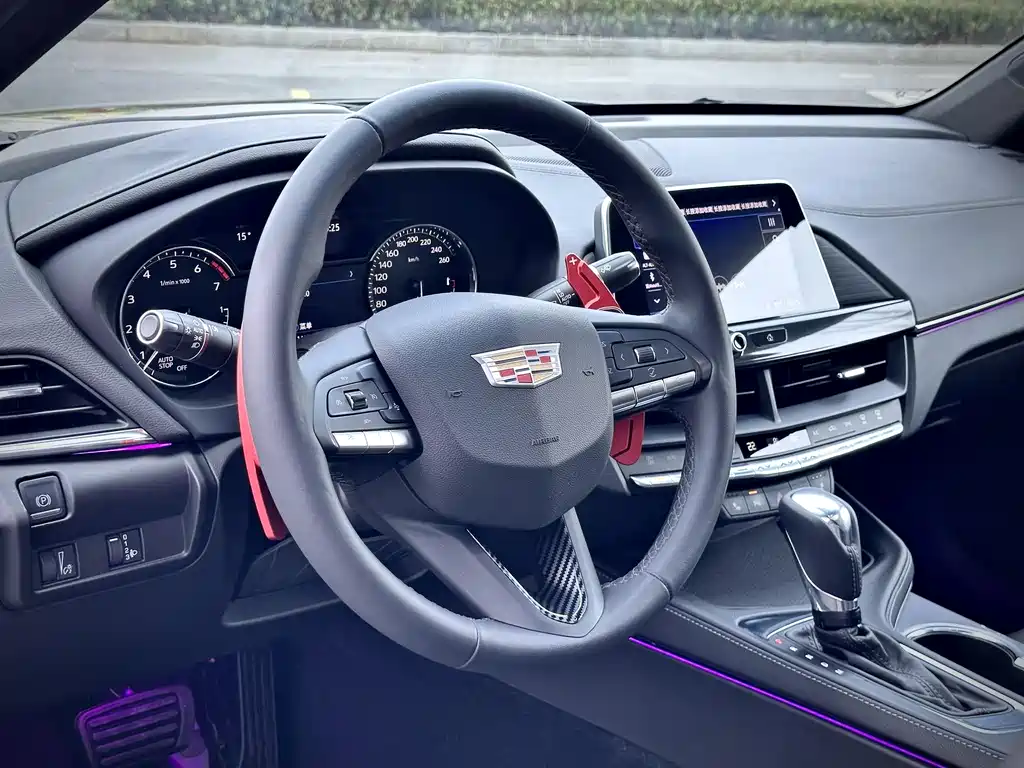 Cadillac CT4 28 T Luxury