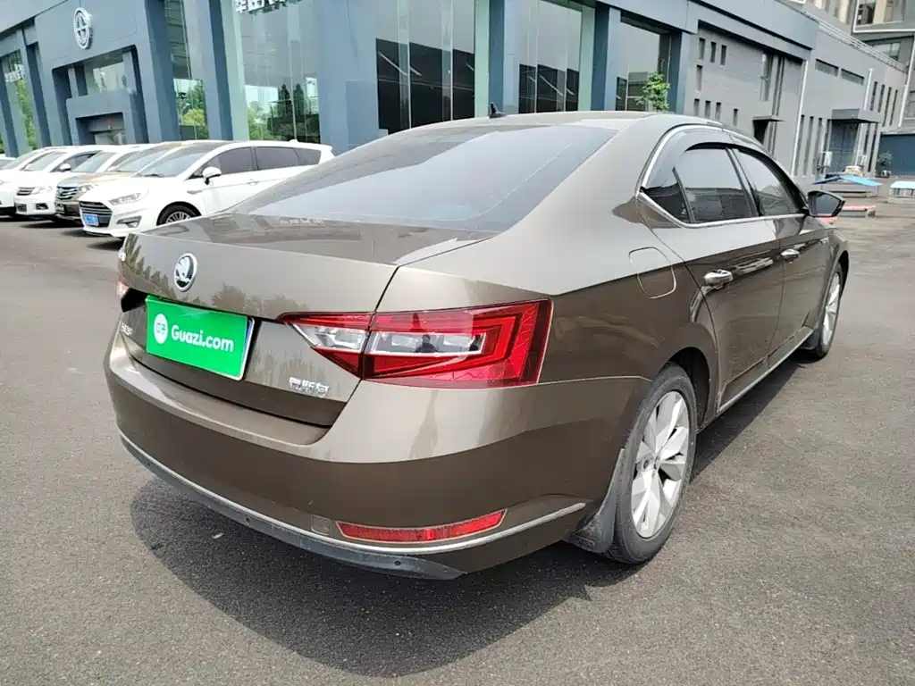 Superb TSI280 DSG Comfort CN-V