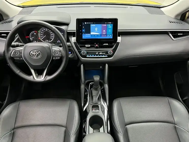 Toyota Frontlander 2.0 L CVT Luxury PLUS
