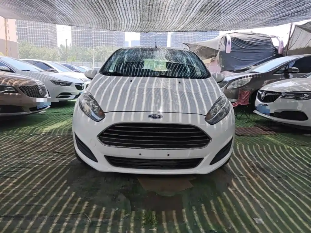 Fiesta Hatchback 1.5 L Manual Style