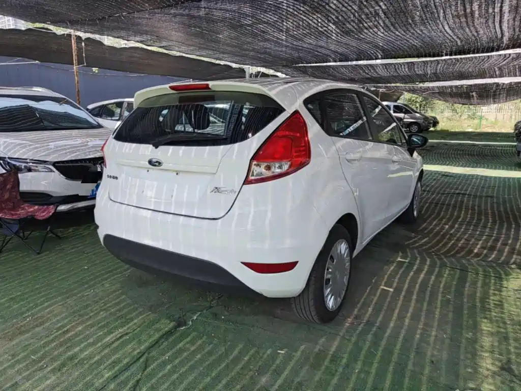 Fiesta Hatchback 1.5 L Manual Style