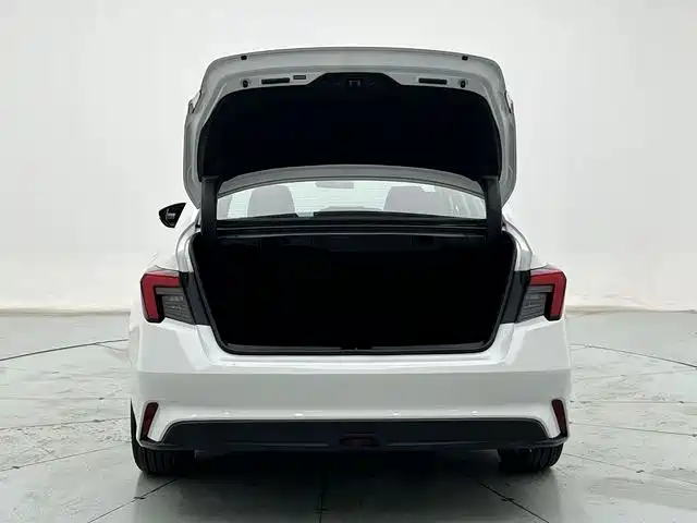 Integra 2.0 L e:HEV Sharp· Tech