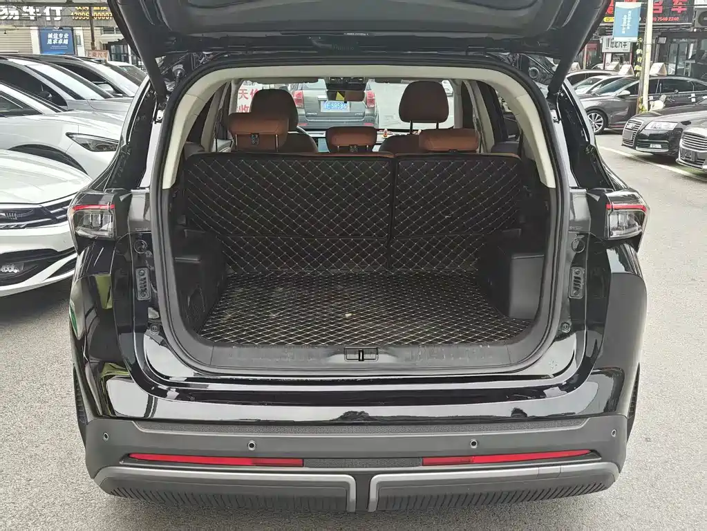 Jetour Shanhai L7 1.5 T 120 km MAX+ 5-seat