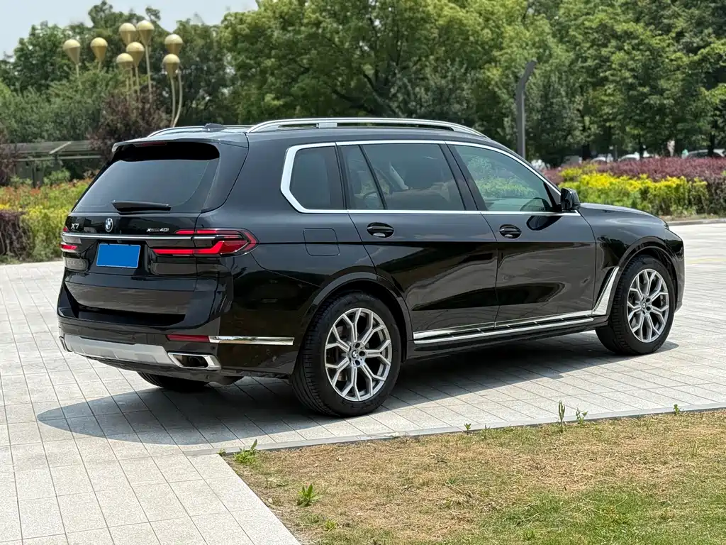 BMW X7 xDrive40 i Leading Luxury Package