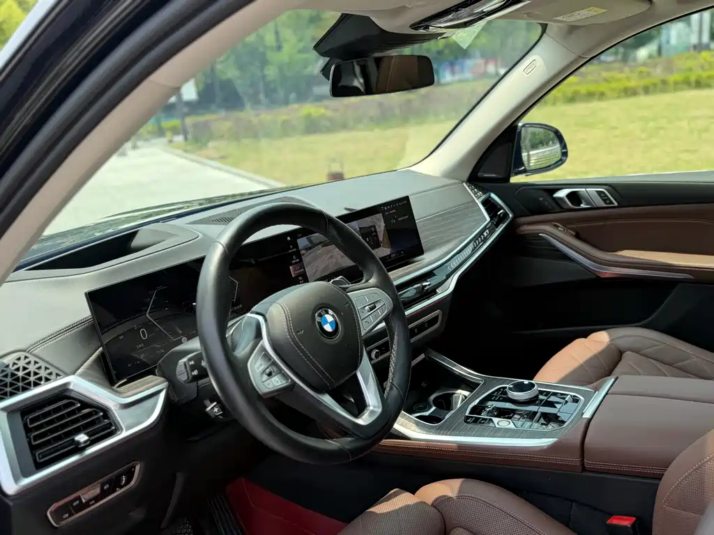 BMW X7 xDrive40 i Leading Luxury Package