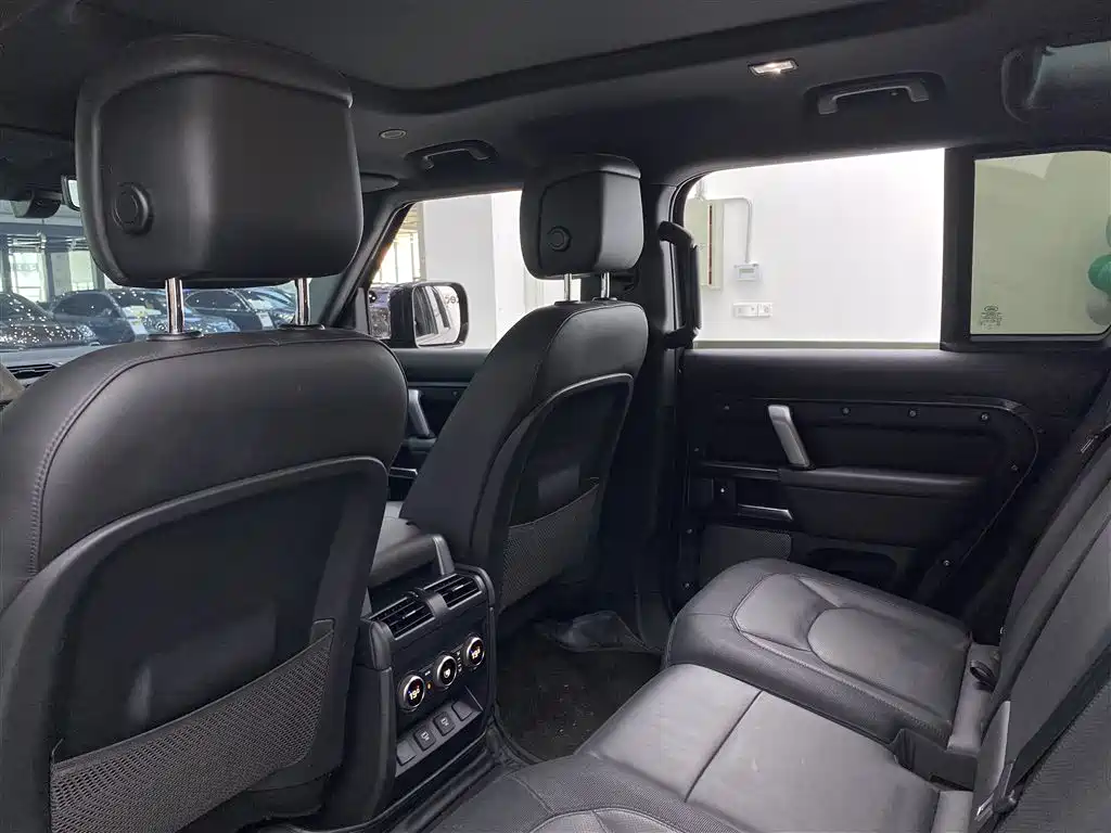 Land Rover Defender Facelift 110 3.0 T P400 X-DYNAMIC HSE