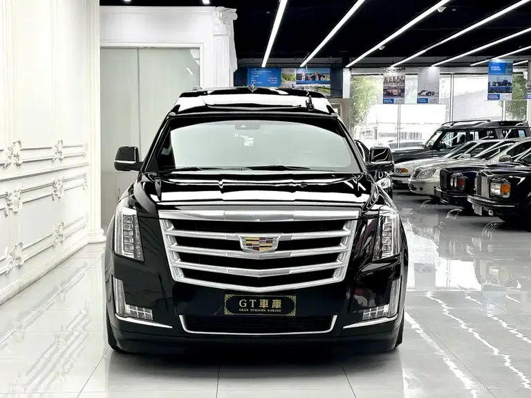 Cadillac Escalade 6.2 L ESV Platinum Extended