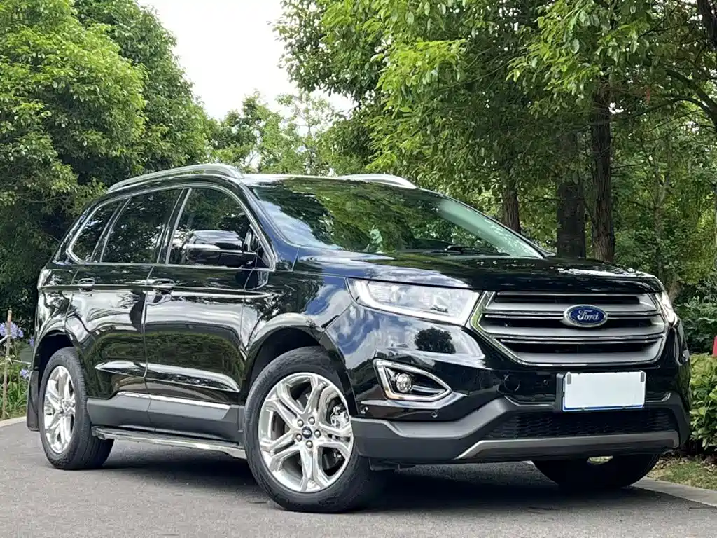Edge EcoBoost 245 4 WD Grand Sharp 7-seat