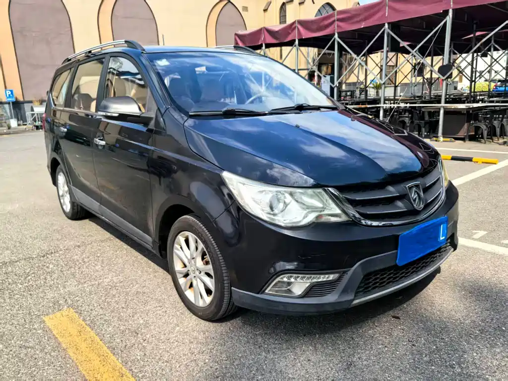 Baojun 730 1.5 L Manual Comfort 7-seat