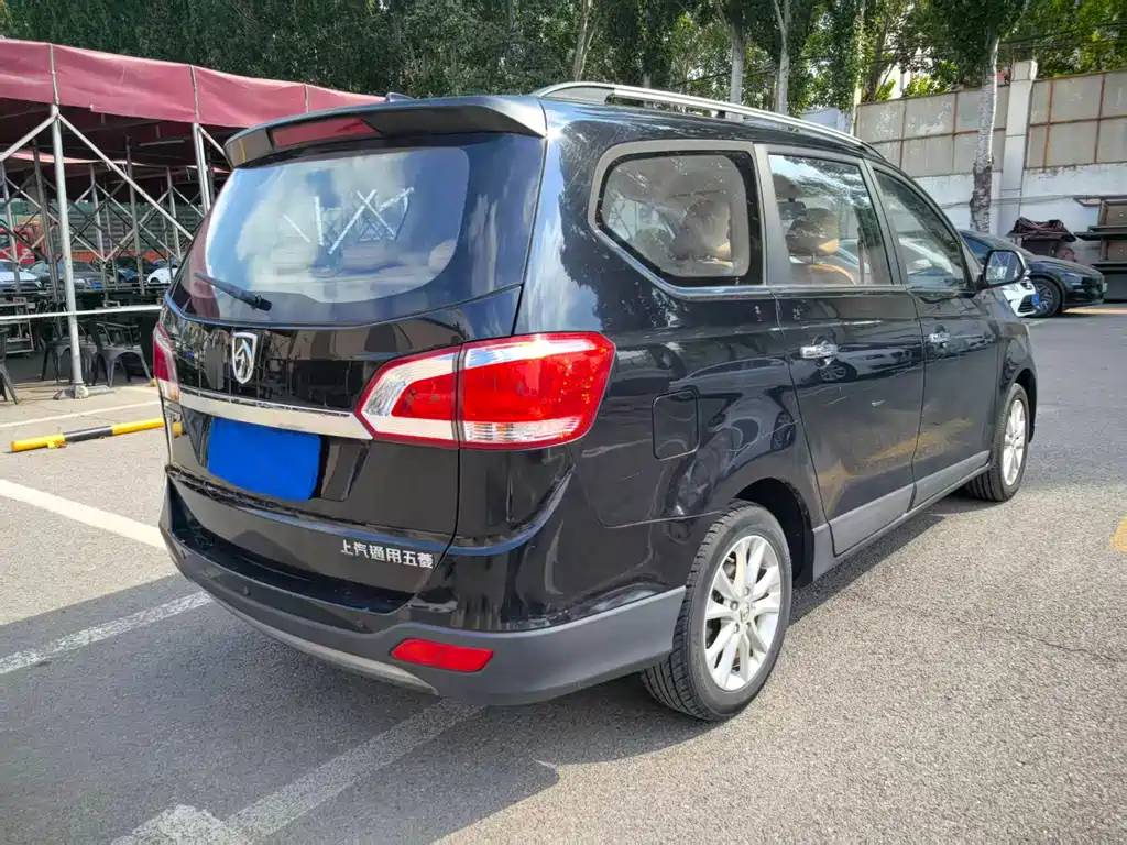 Baojun 730 1.5 L Manual Comfort 7-seat