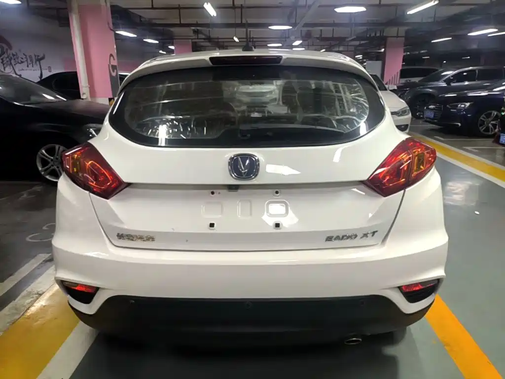Eado XT 1.6 L Manual Handsome Cool CN-V