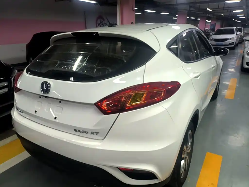 Eado XT 1.6 L Manual Handsome Cool CN-V