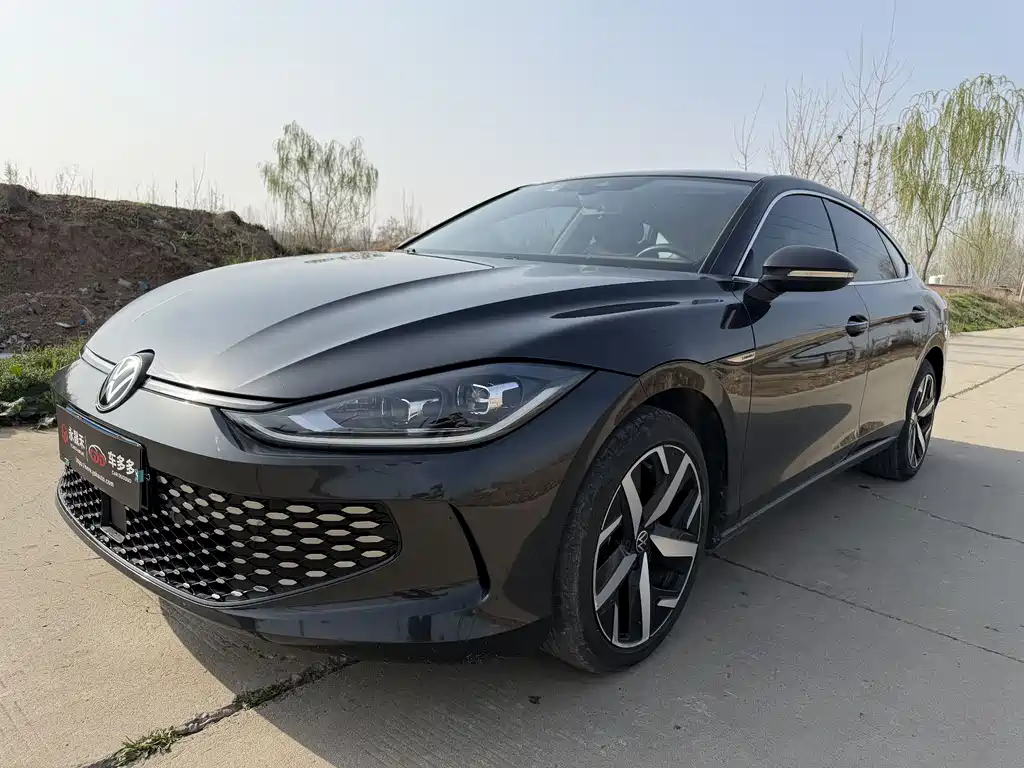 Lamando Lamando L 280 TSI DSG Spicy Cool