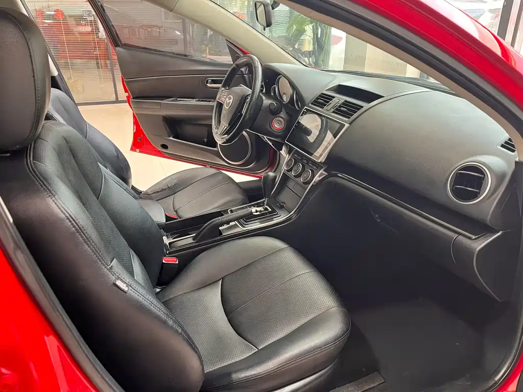 Mazda6 Ruiyi 睿翼 2012款 轿跑 2.0 L 自动豪华版