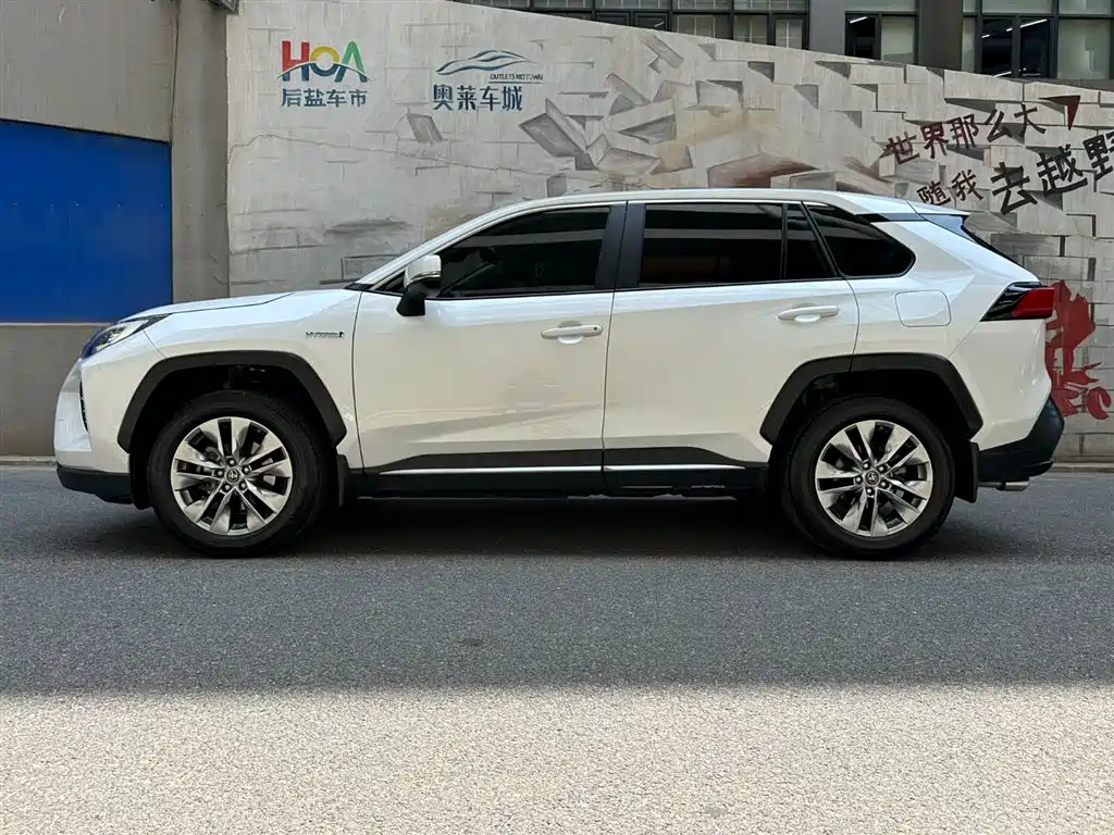 Wildlander 威兰达 2022款 双擎 2.5 L E-CVT四驱豪华PLUS版