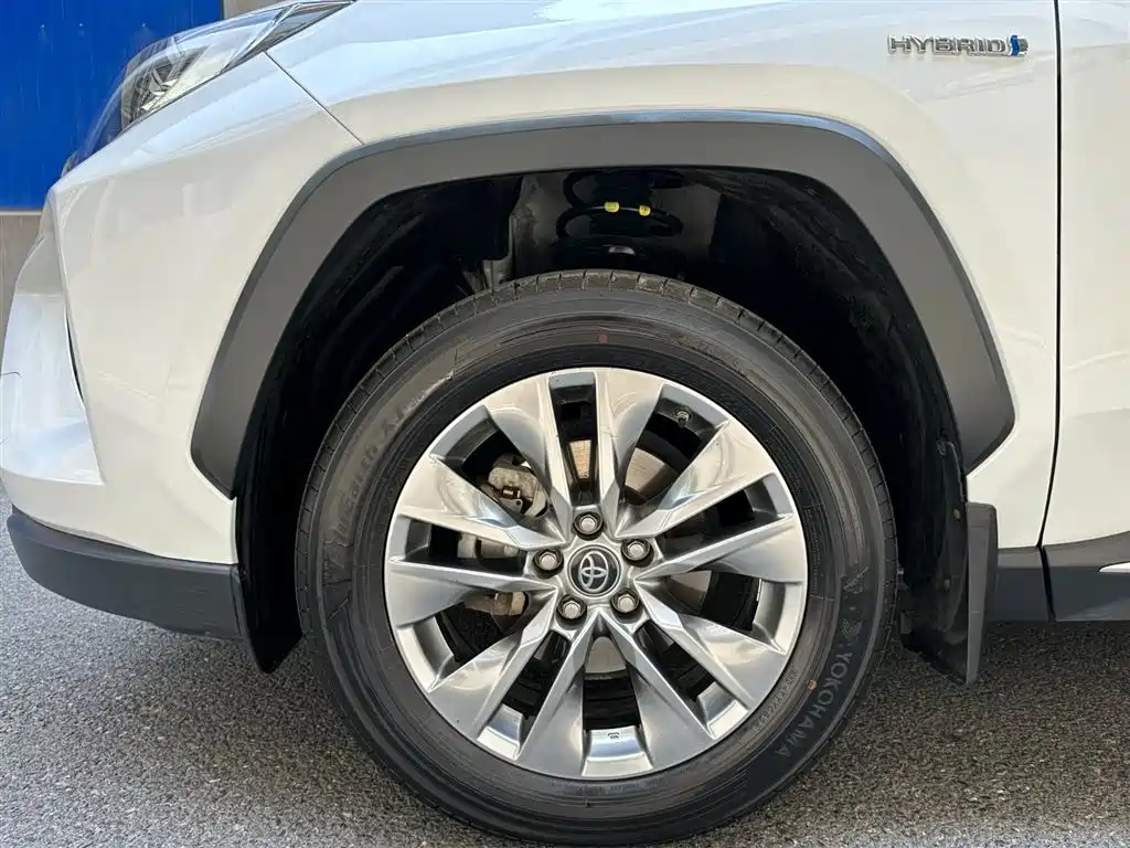 Wildlander 威兰达 2022款 双擎 2.5 L E-CVT四驱豪华PLUS版