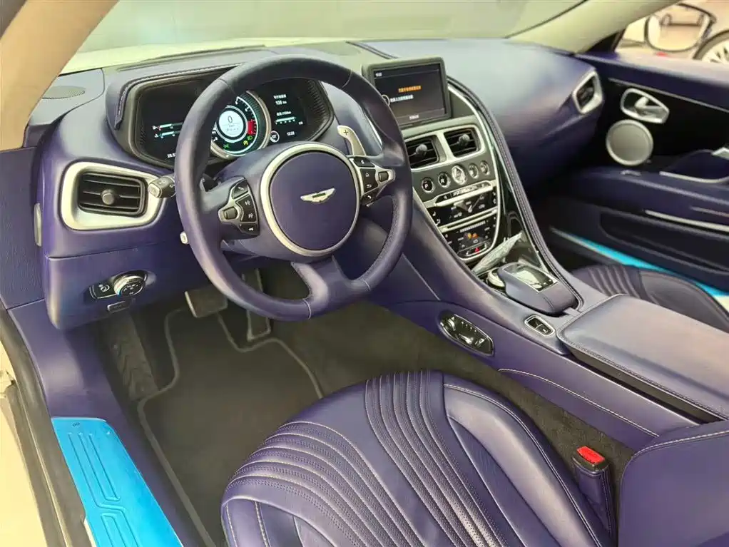 Aston Martin DB11 4.0 T V8 Coupe