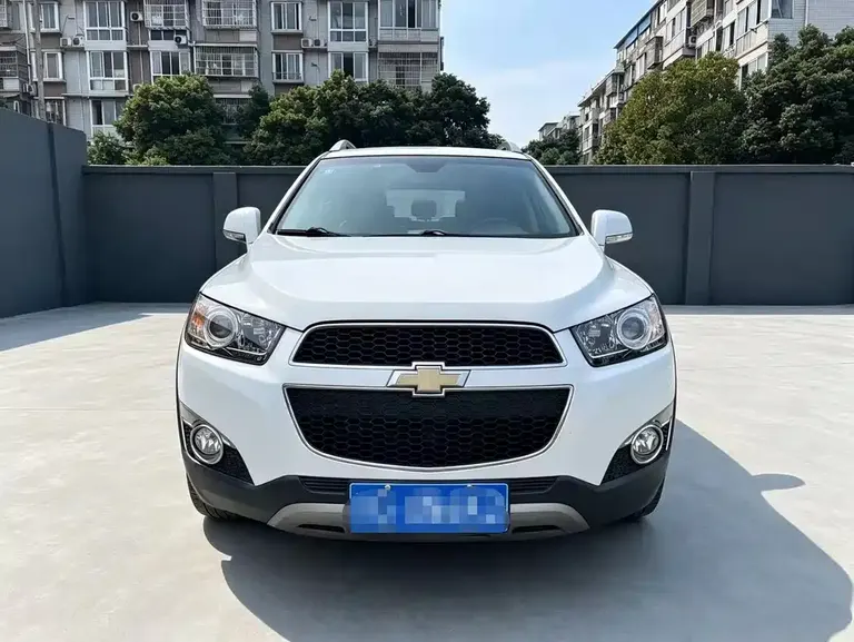 Chevrolet Captiva 2.4 L 2 WD City 7-seat