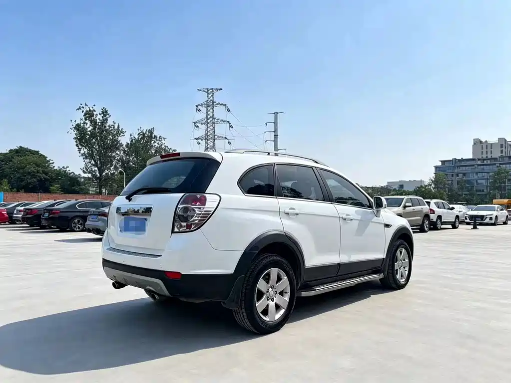 Captiva 2.4 L 2 WD City 7-seat