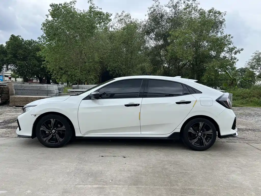 Civic HATCHBACK 220 TURBO CVT Trend Cool Control